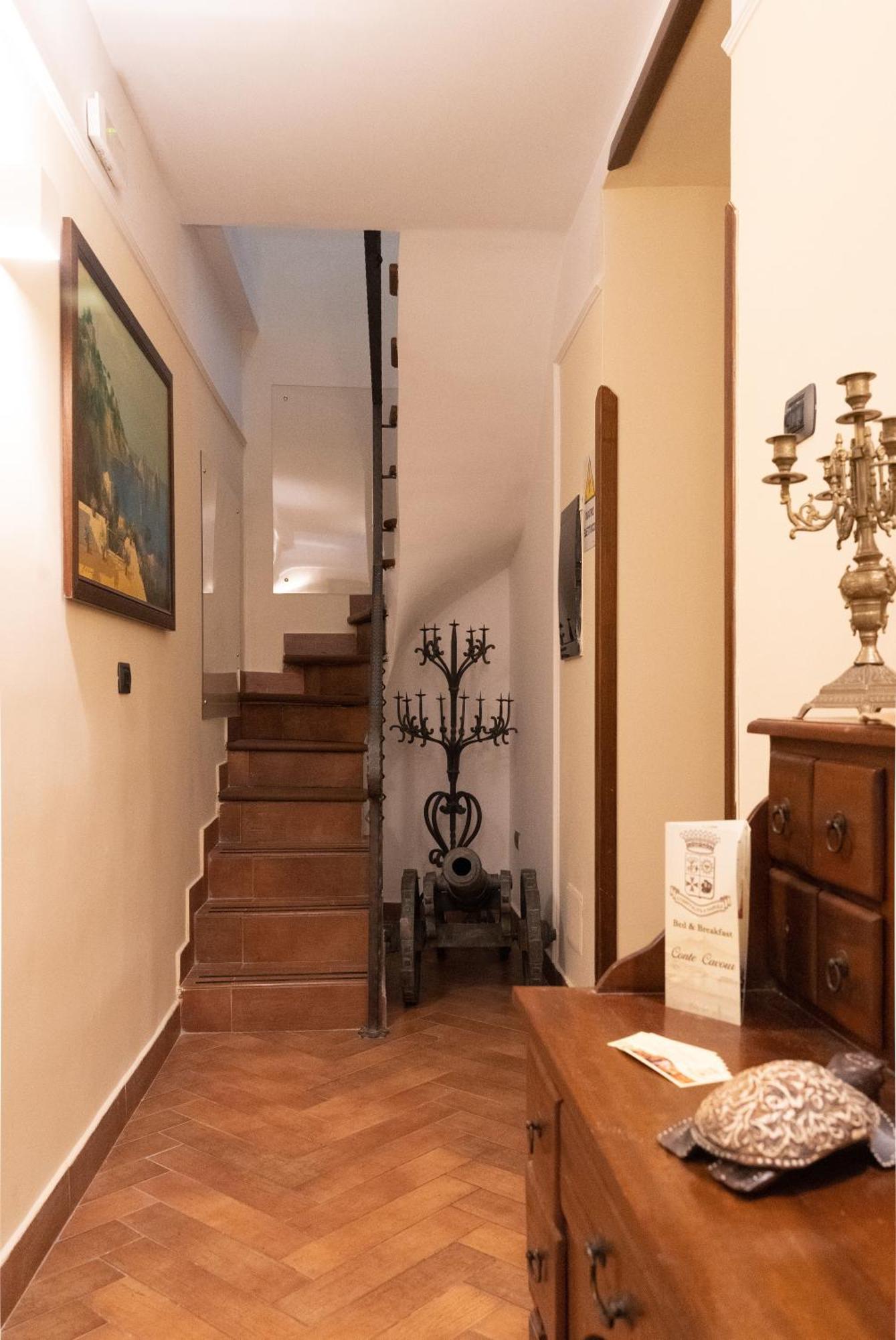 B&B Conte Cavour Napoli Bagian luar foto