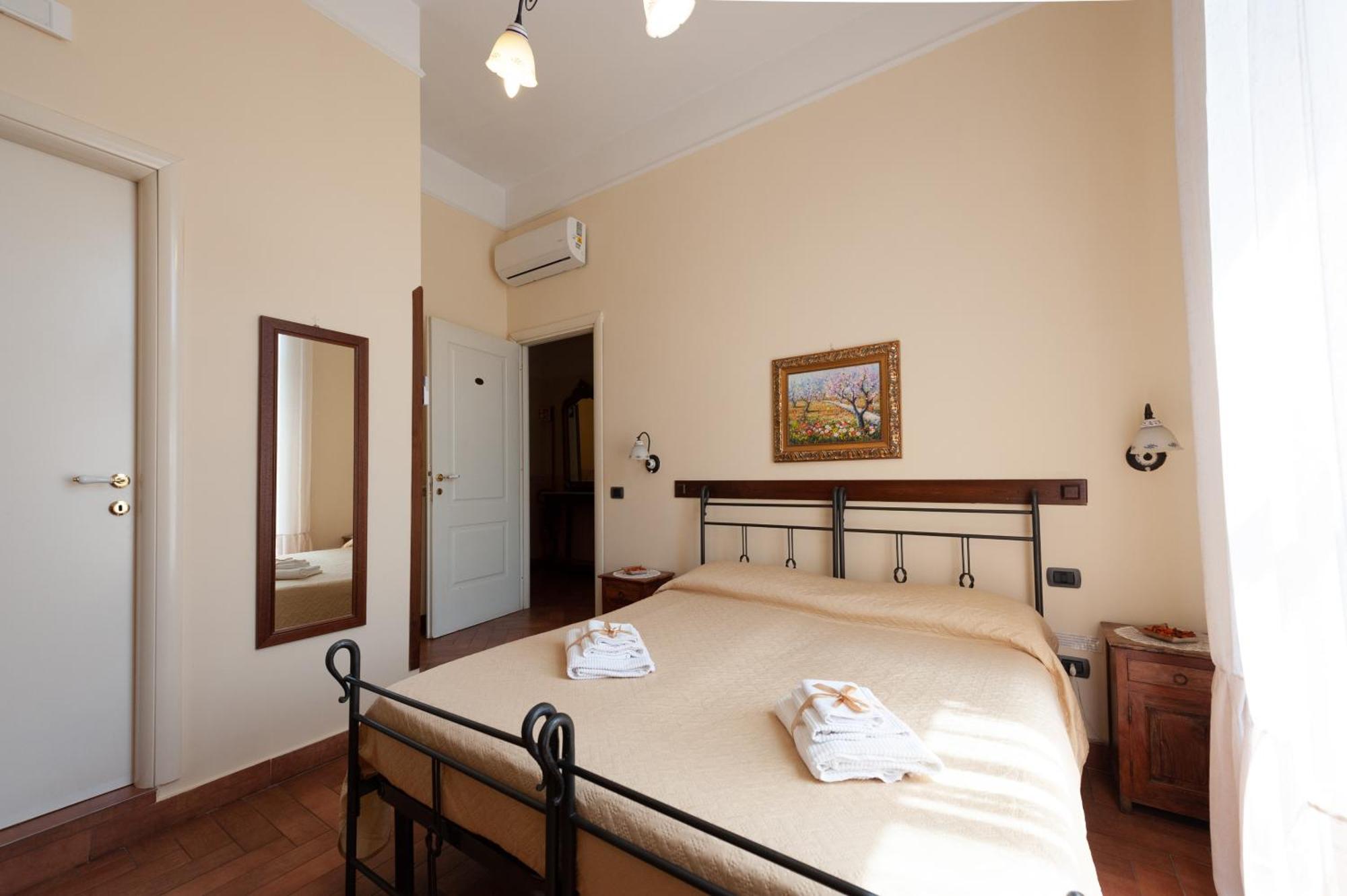 B&B Conte Cavour Napoli Bagian luar foto
