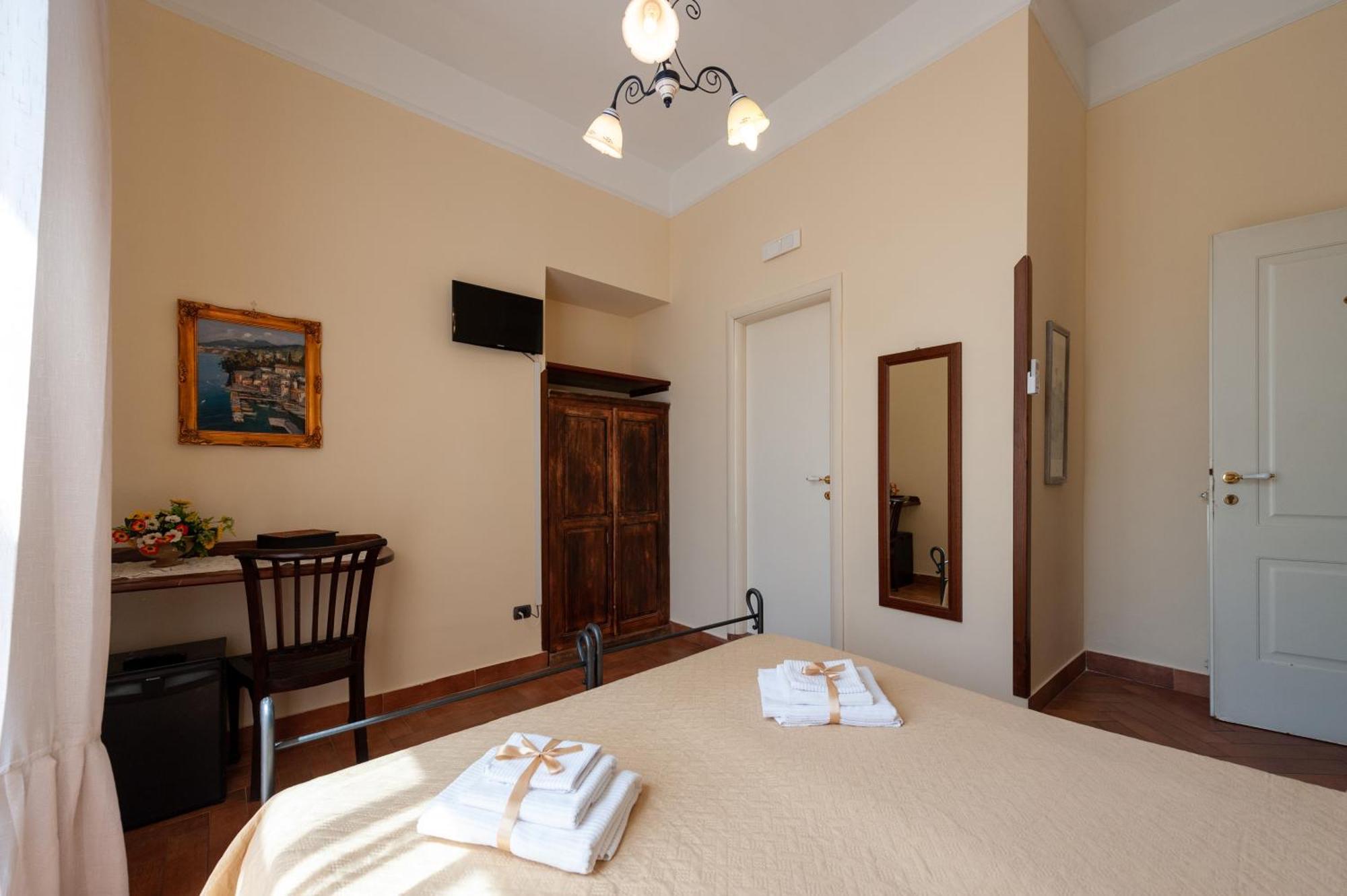 B&B Conte Cavour Napoli Bagian luar foto