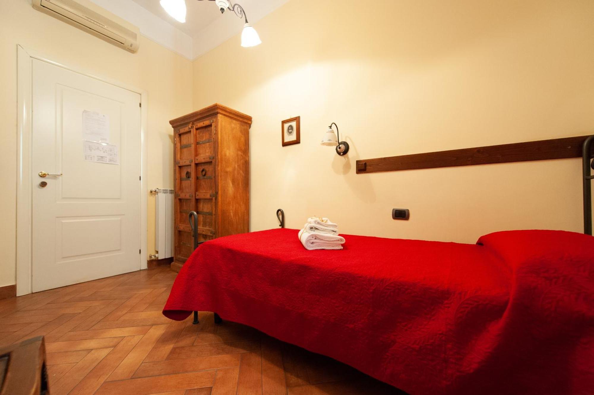 B&B Conte Cavour Napoli Bagian luar foto