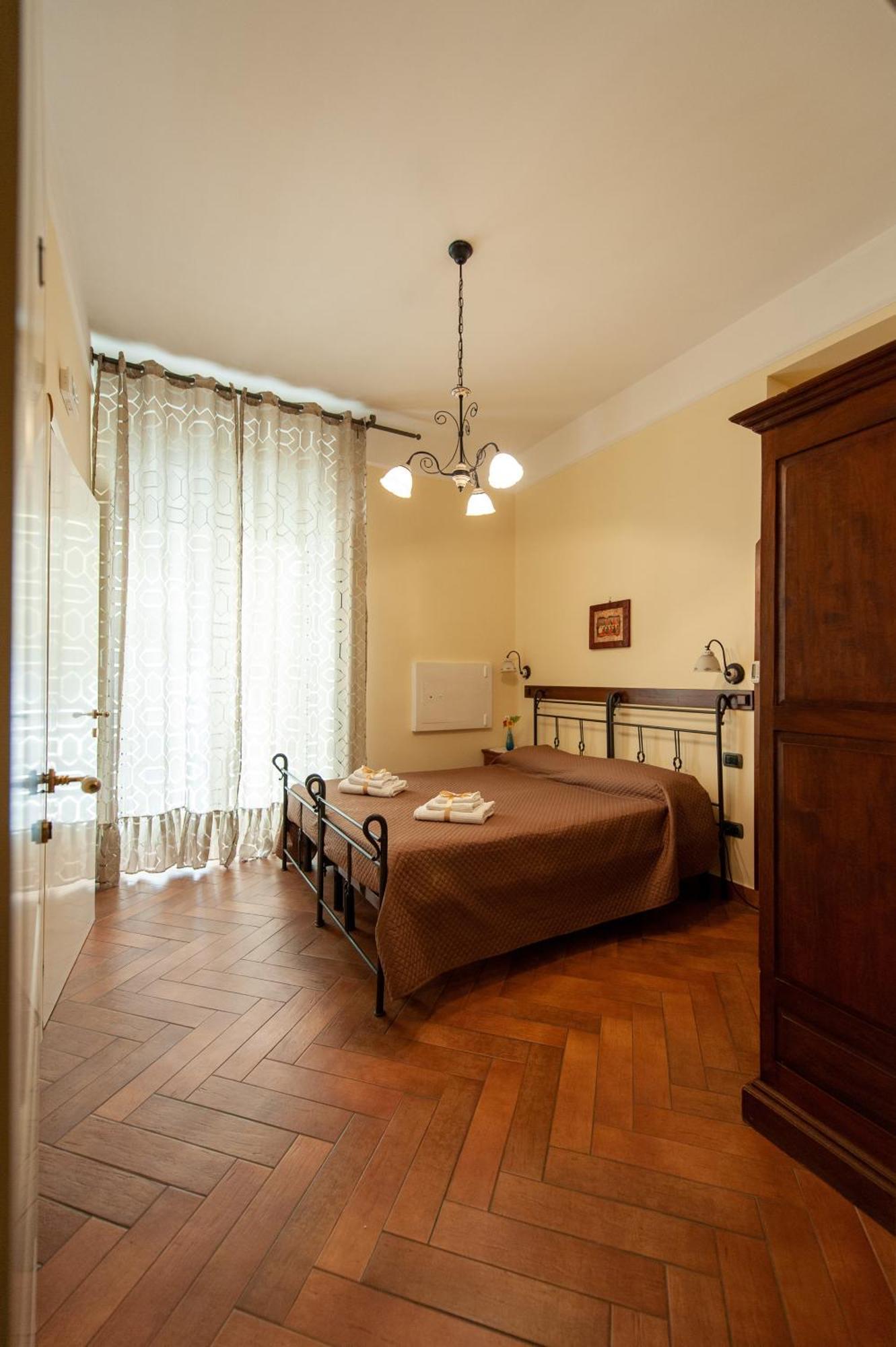 B&B Conte Cavour Napoli Bagian luar foto