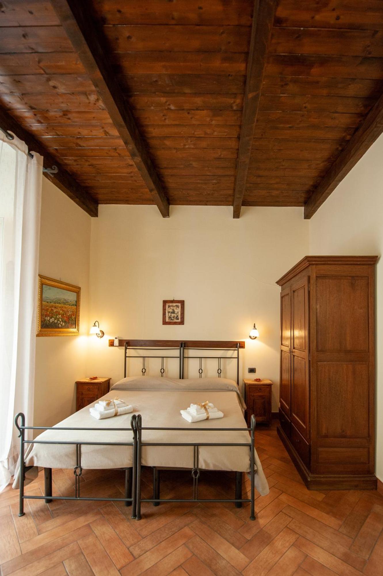 B&B Conte Cavour Napoli Bagian luar foto