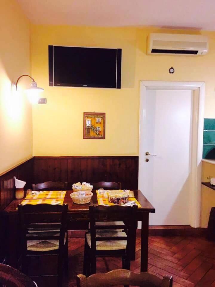 B&B Conte Cavour Napoli Bagian luar foto