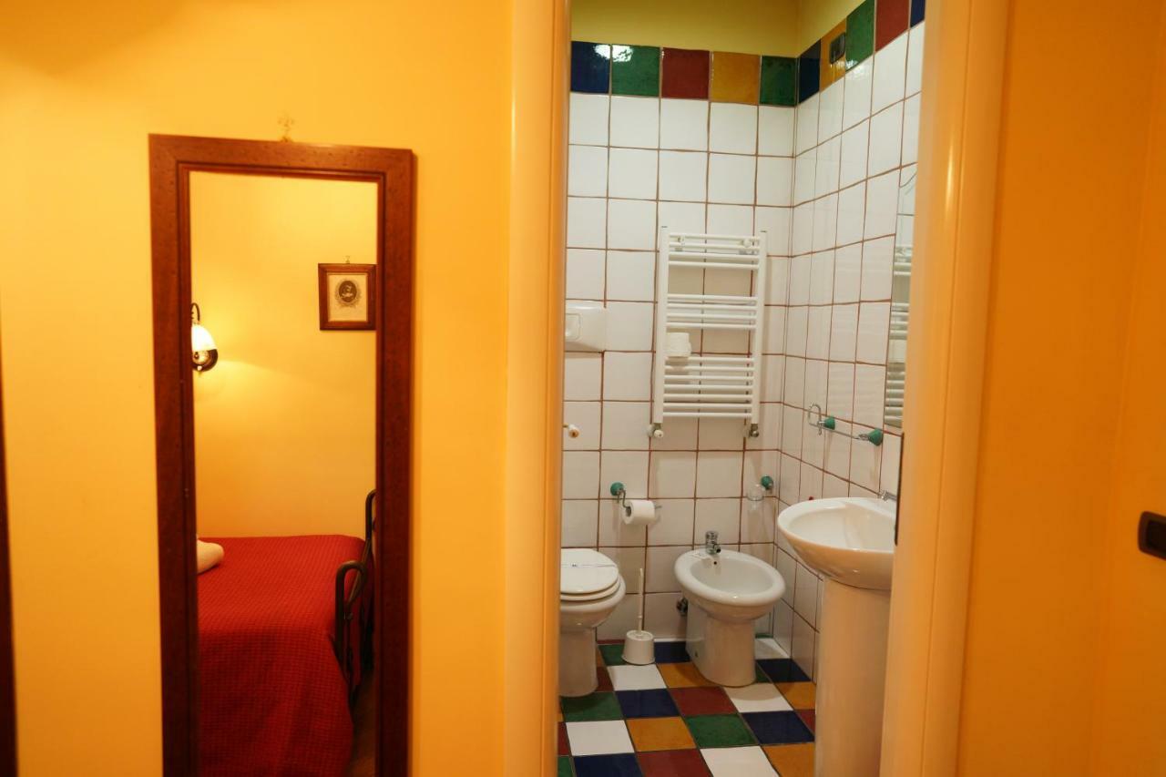 B&B Conte Cavour Napoli Bagian luar foto