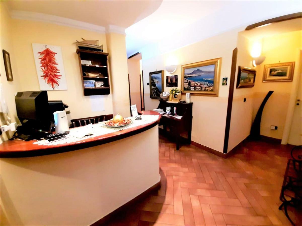 B&B Conte Cavour Napoli Bagian luar foto
