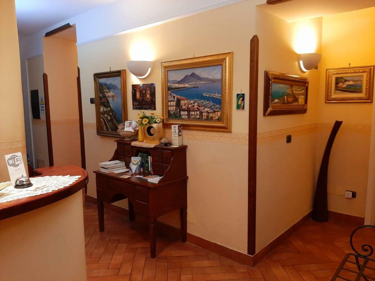 B&B Conte Cavour Napoli Bagian luar foto